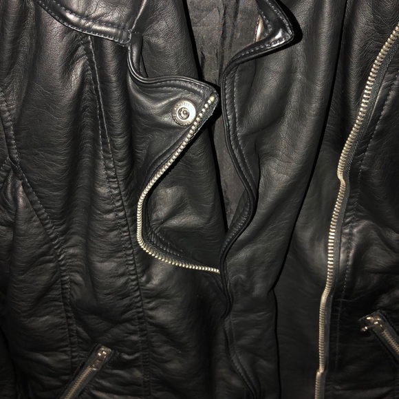 Leather jacket - Picture 2 of 5